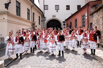 Koncert Folklornog ansambla „ Ivan Goran Kovačić” u Vinkovcima