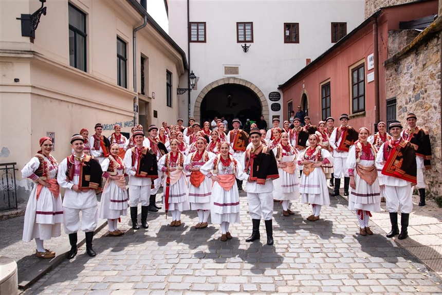 Koncert Folklornog ansambla „ Ivan Goran Kovačić” u Vinkovcima