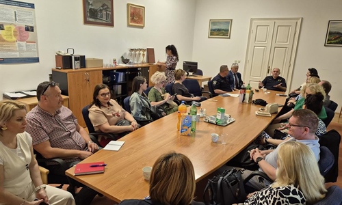 Zbog dojava o bombama pojačavaju se sigurnosne mjere u školama:...