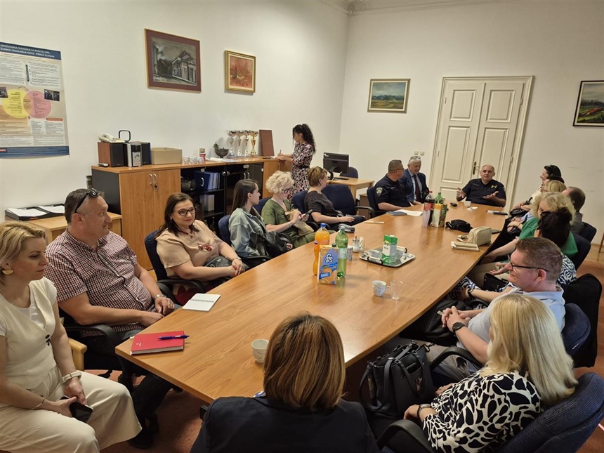 Zbog dojava o bombama pojačavaju se sigurnosne mjere u školama: „Vukovar je siguran grad“