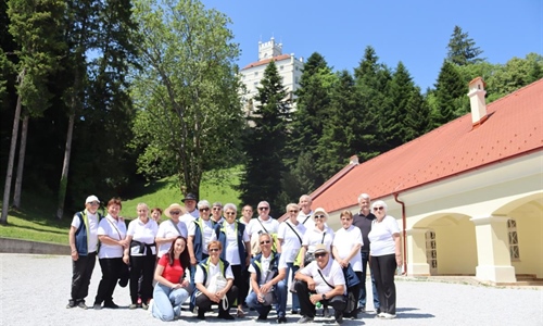 Tragovima mađarske baštine: Vukovarski Mađari posjetili Trakošćan