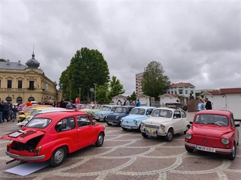 Više od 70 legendarnih automobila iz cijele Europe vratilo građane u mladost