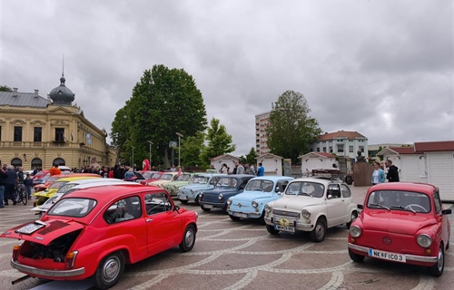 Više od 70 legendarnih automobila iz cijele Europe vratilo građane u...