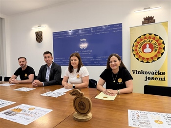 Javnosti predstavljen program ovogodišnjih Vinkovačkih jeseni