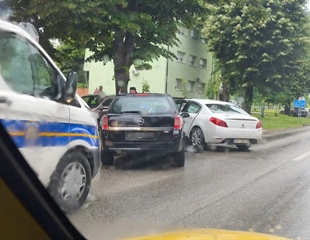Šest nesreća u jednom danu: jedna osoba teško ozlijeđena, policija...