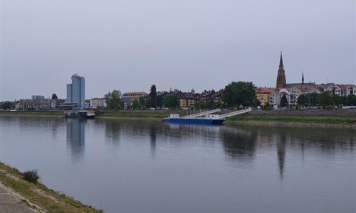 Drava kod Osijeka u porastu
