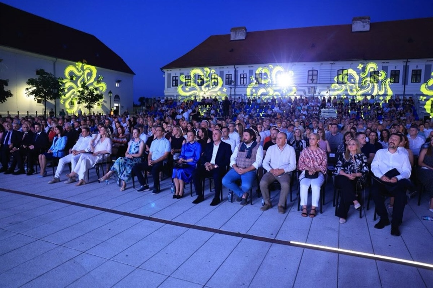 Osijek dva mjeseca živi u ritmu umjetnosti: otvoreno 26. Osječko ljeto kulture