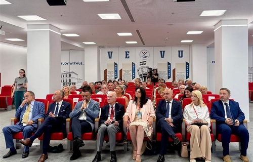Kako preobraziti Hrvatsku? U Vukovaru otvoren 7. Hrvatski iseljenički...