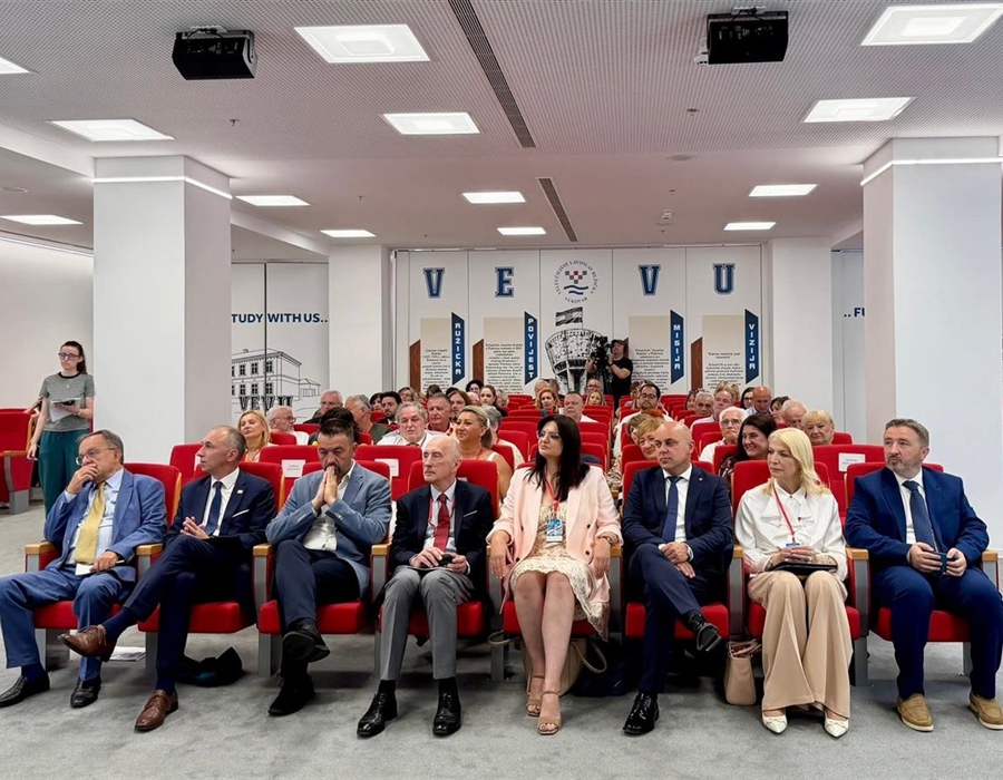 Kako preobraziti Hrvatsku? U Vukovaru otvoren 7. Hrvatski iseljenički...