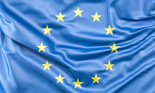 Europljani u nesigurnim vremenima više vjeruju Europskoj uniji, Hrvati...