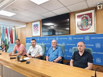 Vukovarski umirovljenici i ove će godine besplatnim prijevozom u Bizovačke toplice
