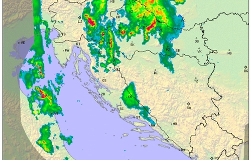 Snažno nevrijeme pogodilo Orahovicu, upozorenja DHMZ-a za osječku regiju