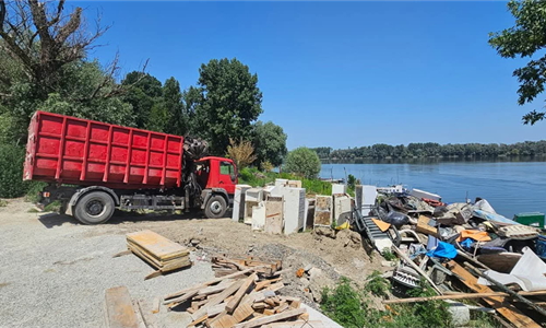 Kod Orlovog otoka u tijeku radovi uklanjanja i zbrinjavanja nepropisno...