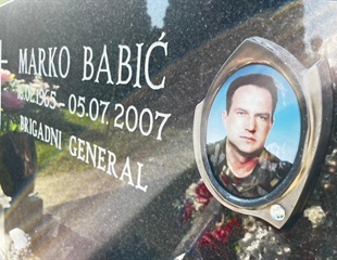 Na Memorijalnom groblju odana počast Marku Babiću