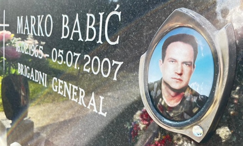 Na Memorijalnom groblju odana počast Marku Babiću