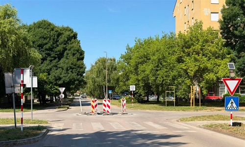 Sigurniji put do škole: U Vinkovcima uvedena Zona 30 kod OŠ Antuna...