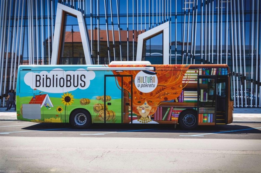 Bibliobus slavi 20 godina: knjiga na kotačima ulazi u eru virtualne stvarnosti