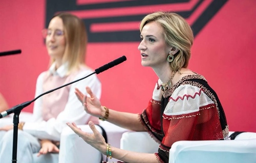 Poruka je pročitana, ali odgovora nema: Jesmo li zaboravili pravila...