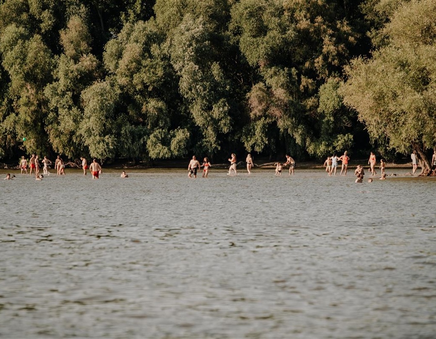 Vukovarska ada privlači stotine kupača dnevno: „Dolaze nam posjetitelji...