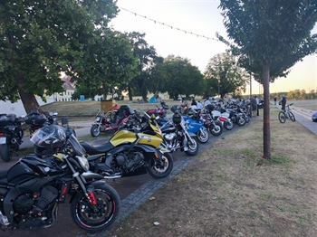 Veliko srce bajkera: Jubilarna motorijada u znaku dobre zabave i humanitarne akcije za novi stadion