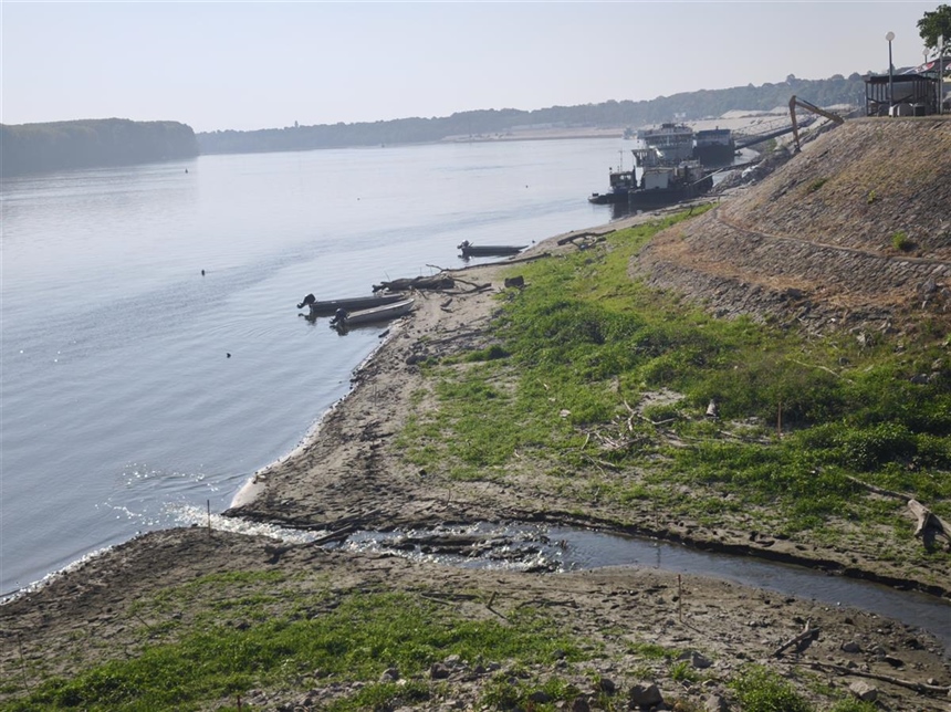 Mohovski kanal blokirao plovidbu