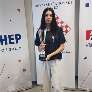 Eva Maltašić osvojila broncu na juniorskom prvenstvu Hrvatske u šahu,...