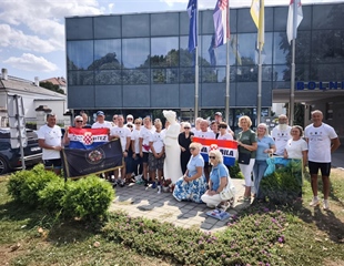 U Vukovar stigla 1. biciklistička karavana „U čast hrabrim braniteljicama“
