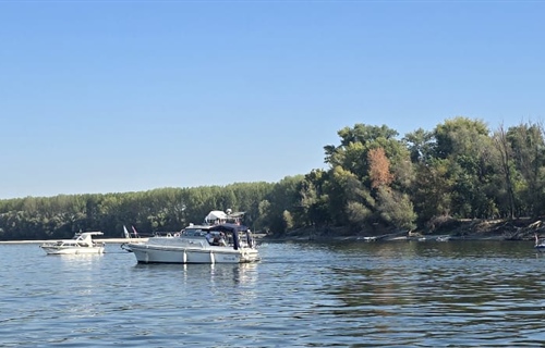 Regata Sv. Bono krenula iz Vukovara: 18 plovila i pedesetak sudionika...