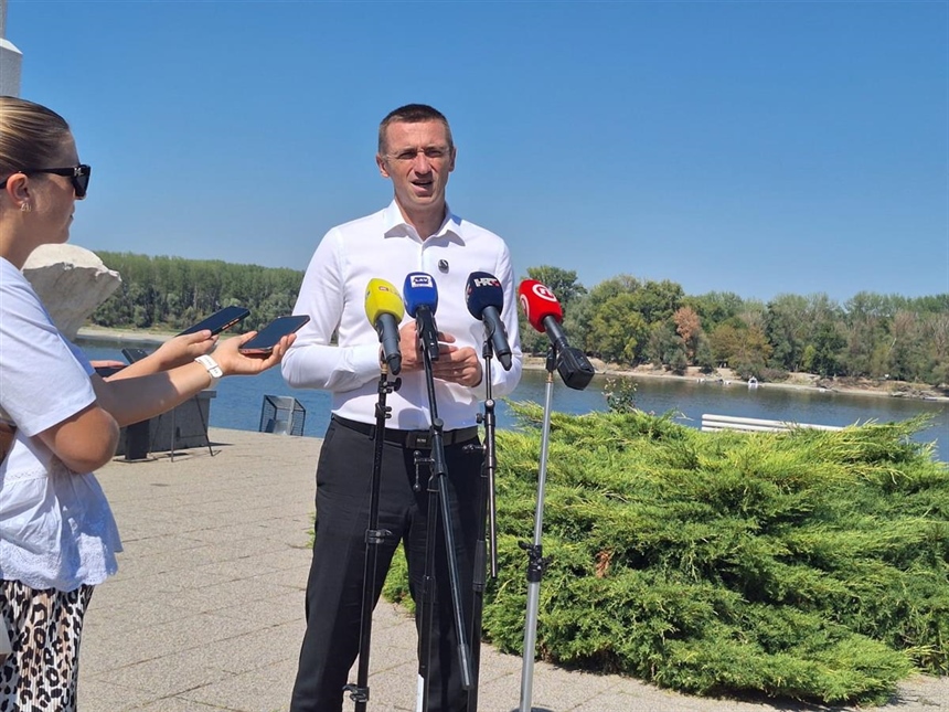 Penava najavio zahtjev za sazivanjem izvanrednog koalicijskog sastanka i proglašenje ekološke katastrofe u Lici