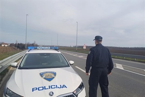 Četiri prometne nesreće u jednom danu: Četvero ozlijeđenih, policija zabilježila i 23 prekršaja...