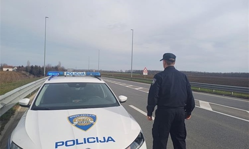 Četiri prometne nesreće u jednom danu: Četvero ozlijeđenih, policija...