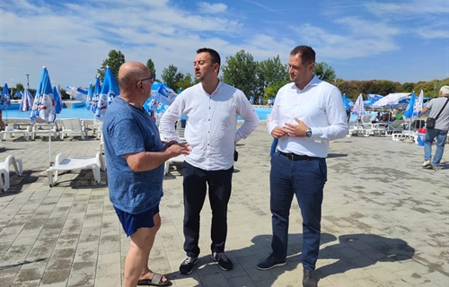 Vukovarski umirovljenici uživaju u Bizovačkim toplicama, gradonačelnik...