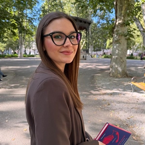 Od Facebook grupe do podcasta: Ella Hasel o ljubavi prema knjigama i...