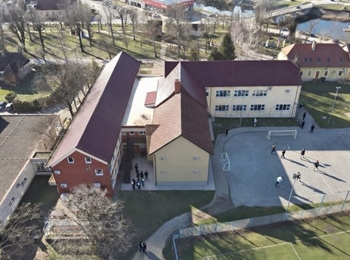 Nove učionice, dizalo i sportsko igralište za školu u Cerni