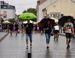 Kiša zamijenila sunce, ali ne i raspoloženje