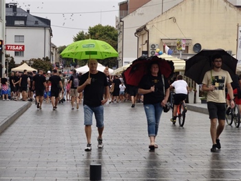 Kiša zamijenila sunce, ali ne i raspoloženje