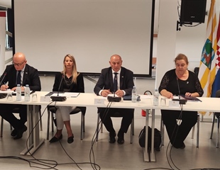 Saborski zastupnici održali sjednicu u Vukovaru i posjetili Petrovačku dolu