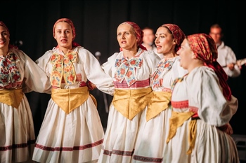 Danas Folklorne večeri na Vinkovačkim jesenima