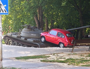 Osječki crveni Fićo opet stradao