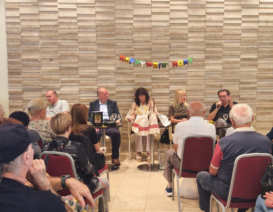 Dani smijeha u Hrvatskom domu Vukovar otvoreni predstavljanjem knjige...