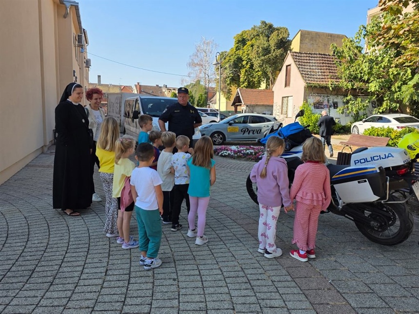 Vinkovačke jeseni: Sigurni u prometu, predavanje o demografiji, folklorna večer...