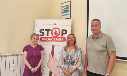 Zdravstveni djelatnici učili kako prepoznati rizik i spriječiti ovisnost
