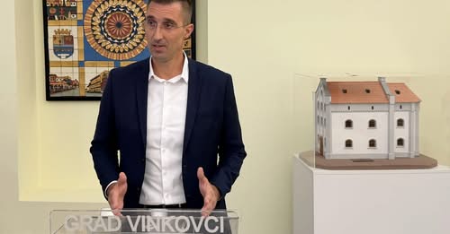 Gradonačelnik Vinkovaca seli svoju zamjenicu u drugu zgradu