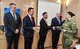 Ministar Bačić uručio ključeve kadrovskih stanova u Vukovaru