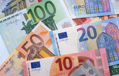 Gotovo 10 milijuna Europljana glasalo o novim euronovčanicama