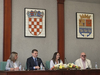 U Vinkovcima počeo projekt namijenjen slijepim, gluhim i nagluhim osobama te starijima od 65 godina