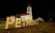 Petrovci pamte žrtve: „Sjećamo se prošlosti, stojimo u sadašnjosti, ali gledamo prema budućnosti“