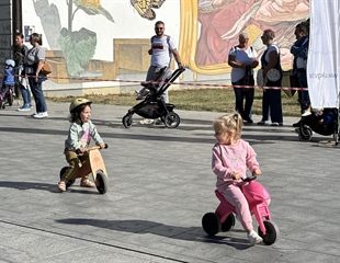 Mali Vukovarci na dva, tri i četiri kotača: Središtem grada zavladali...