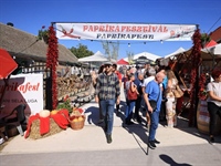 Otvoren 17. Paprika Fest – miris domaće paprike ponovno privukao Baranjce