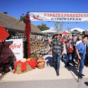 Otvoren 17. Paprika Fest – miris domaće paprike ponovno privukao Baranjce